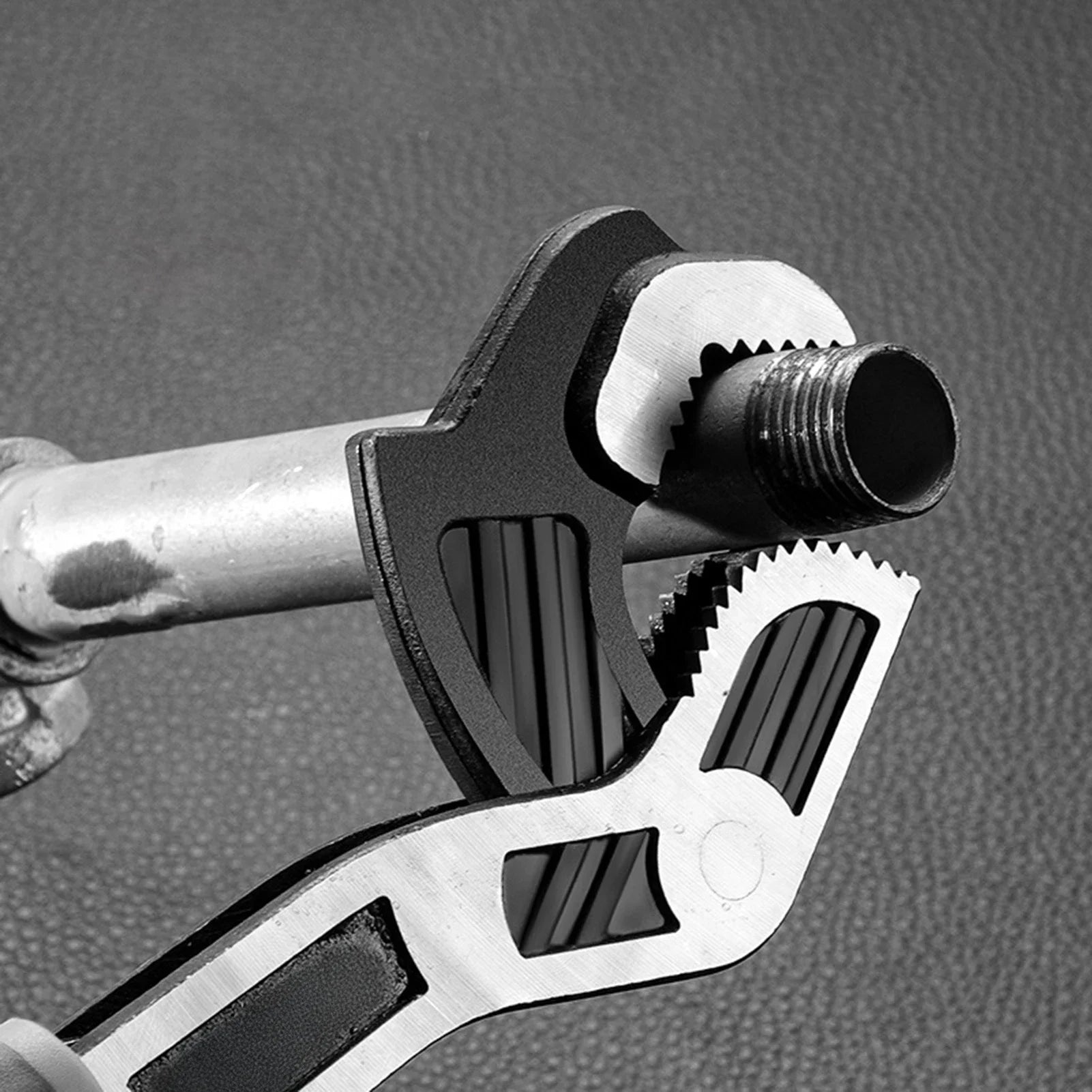 Universal Plumber Wrench Power Grip,Self Locking Wrenchs,Suitable for Various Repair Jobs Tools 6/8/10/12 Inch